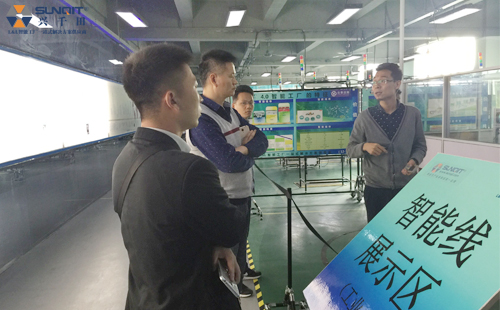 格力技術(shù)團隊參觀智能線 格力技術(shù)團隊參觀智能線