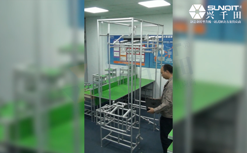 無動力連續提升LCIA機構