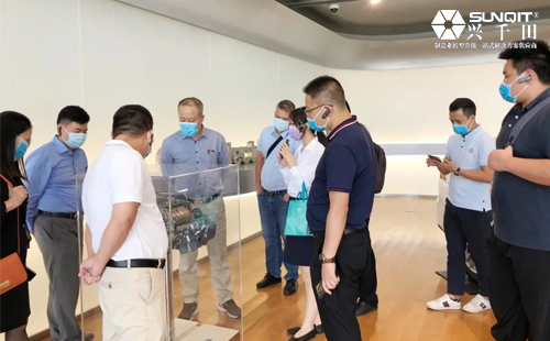 引領(lǐng)企業(yè)智能制造轉(zhuǎn)型,助推企業(yè)高效發(fā)展! 引領(lǐng)企業(yè)智能制造轉(zhuǎn)型,助推企業(yè)高效發(fā)展!