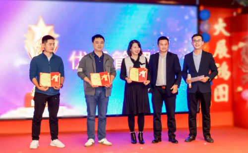 優秀管理獎 優秀管理獎