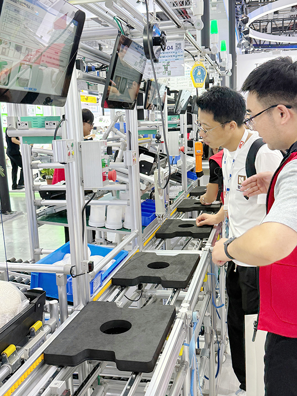 興千田上海展11